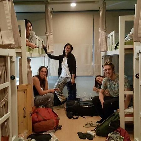 Eat-Ting Hostel Bang Sao Thong Exterior photo